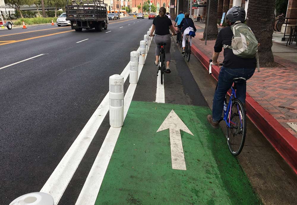 Figueroa Street featuring the brand new bike lane