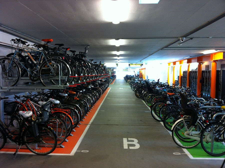 Bike parking station